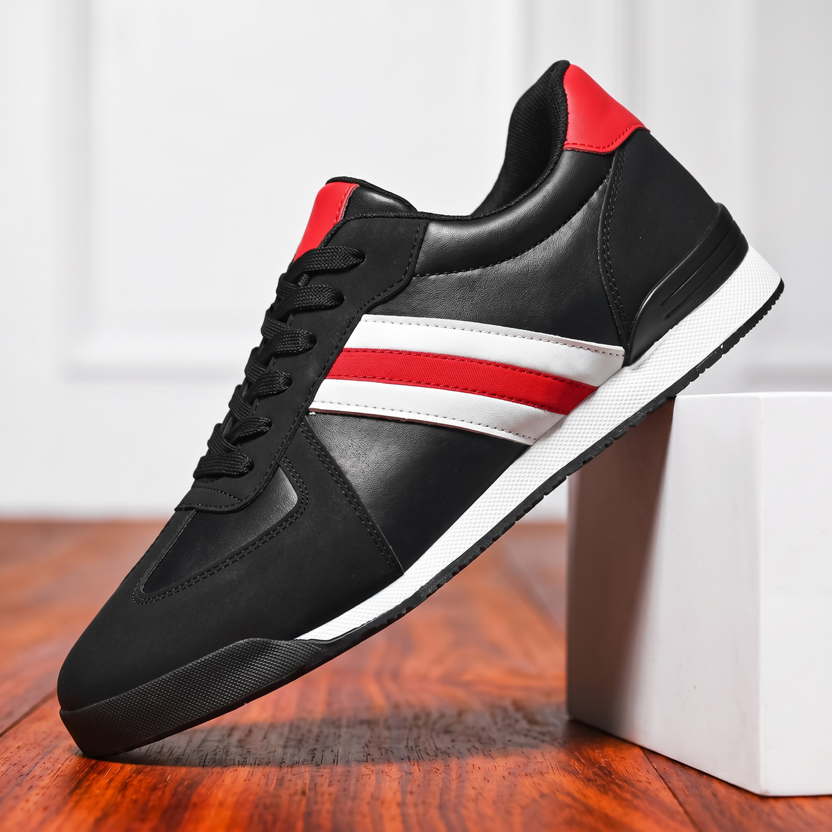 Elfin Heritage Stripe Sneakers