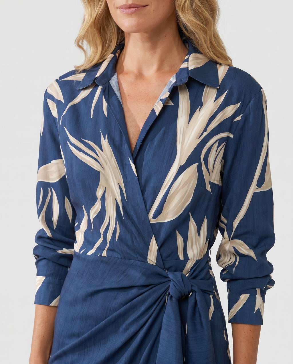 Queensland Leaf-Print Maxi Dress